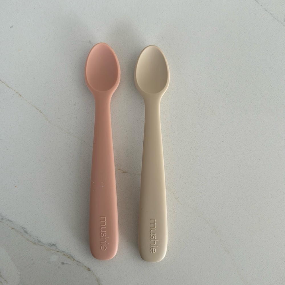 Mushie - silicone spoons